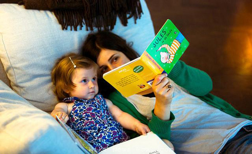فواید داستان خواندن قبل از خواب برای کودکان